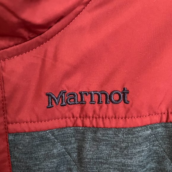 Marmot Women's Medium Quilted Burgundy and Blue Full Zip Vest - Picture 7 of 8